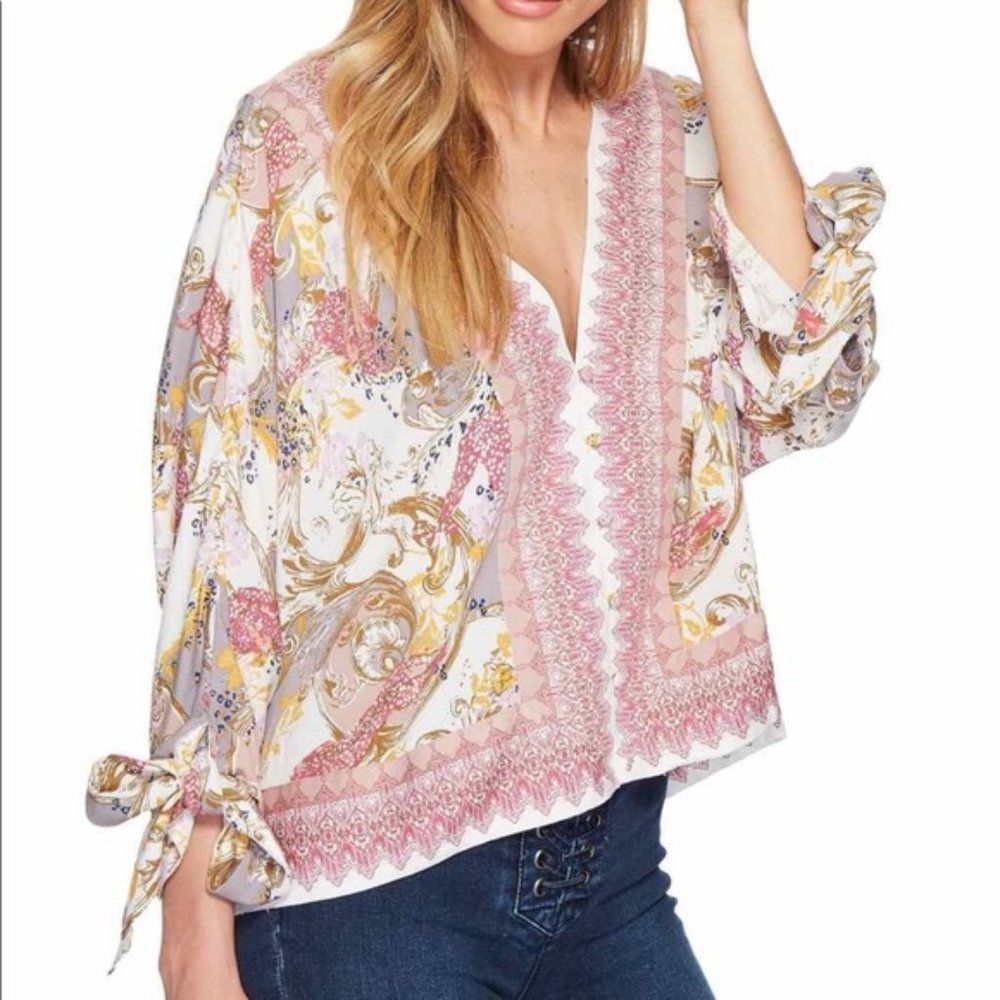 Free People Catch Me If You Can Top, Ivory Pattern Button Down Top - Size Small